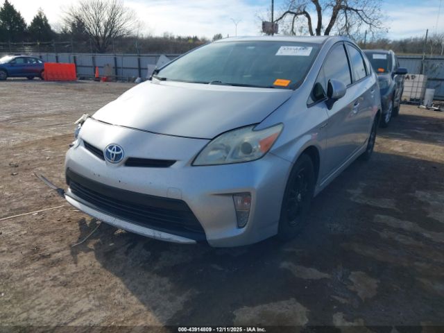 Toyota Prius Two Image 17