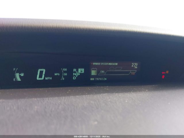 Toyota Prius Two Image 4