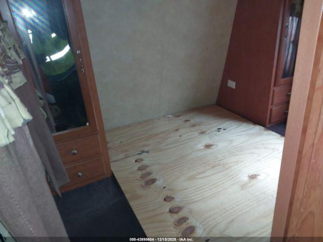 Forest River Wildwood 302qbss Image 3