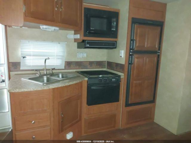 Forest River Wildwood 302qbss Image 6