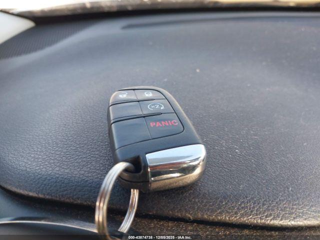 Jeep Renegade Latitude Image 5