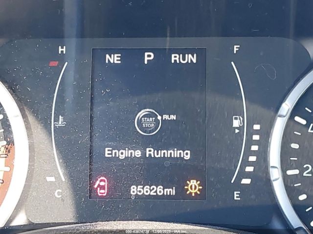 Jeep Renegade Latitude Image 3