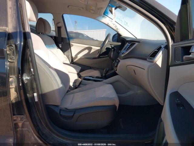 Hyundai TUCSON Sport Image 11