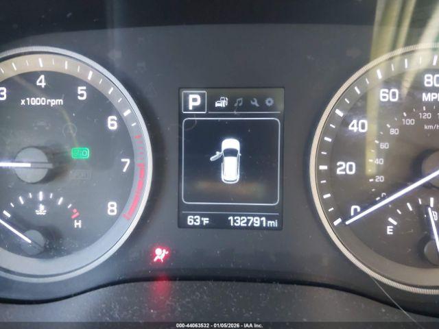 Hyundai TUCSON Sport Image 13