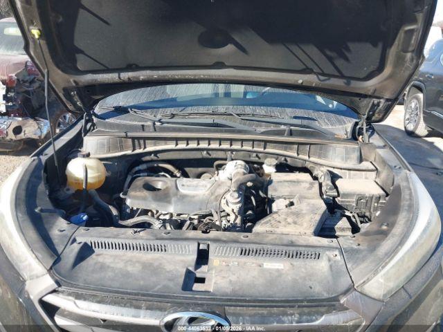 Hyundai TUCSON Sport Image 16