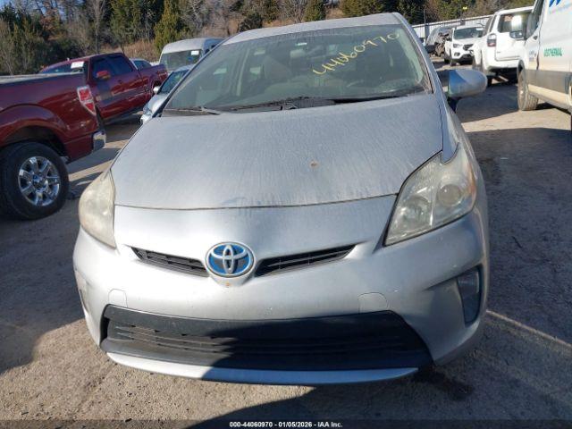 Toyota Prius Three Image 2