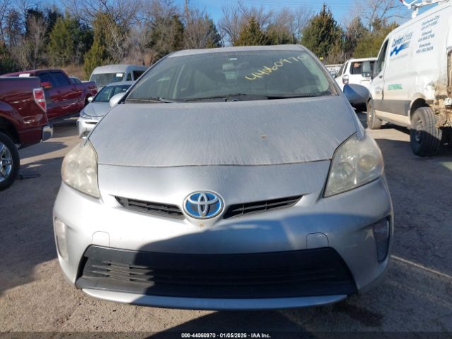 Toyota Prius Three Image 9