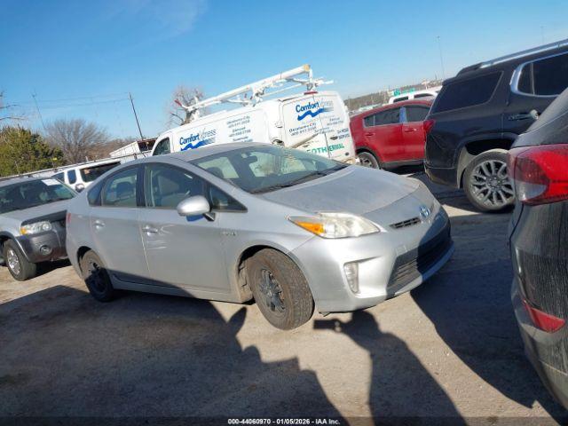 Toyota Prius Three Image 11