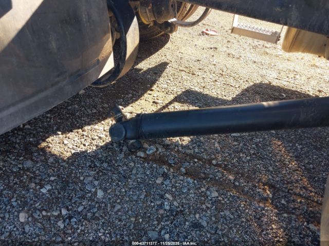 Peterbilt 579 Image 12