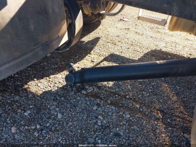 Peterbilt 579 Image 12