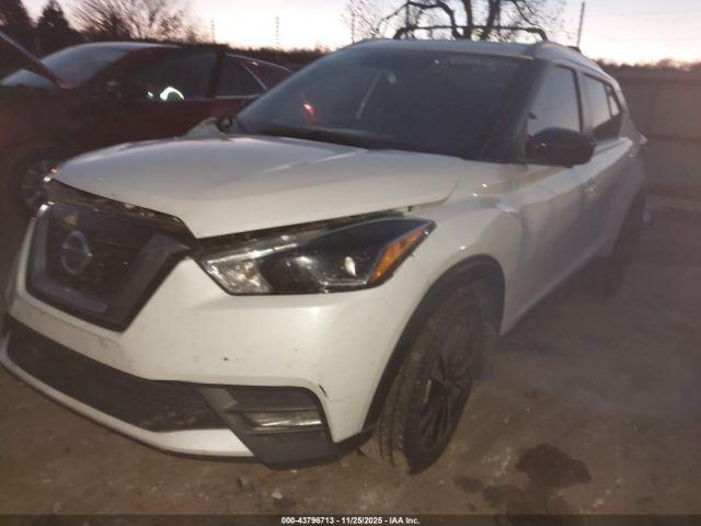 Nissan Kicks Sr Image 2