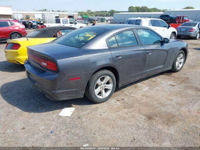 Dodge Charger Se Image 5