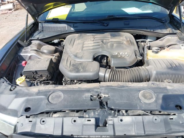 Dodge Charger Se Image 10