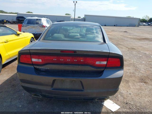 Dodge Charger Se Image 12