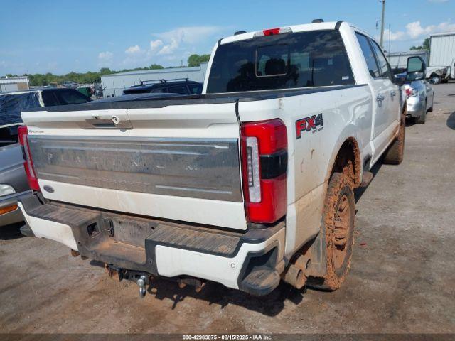 Ford F-350 Platinum Image 3