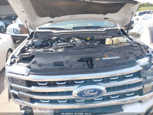 Ford F-350 Platinum Image 6