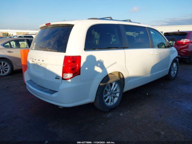 Dodge Grand Caravan Sxt Image 3