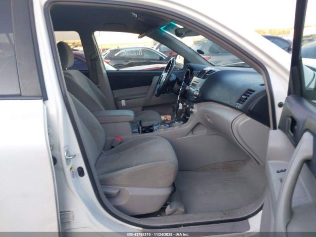 Toyota Highlander Image 7