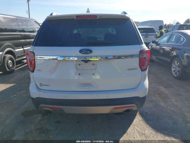 Ford Explorer Xlt Image 13