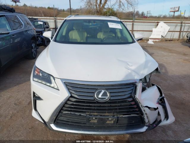 Lexus RX Image 11