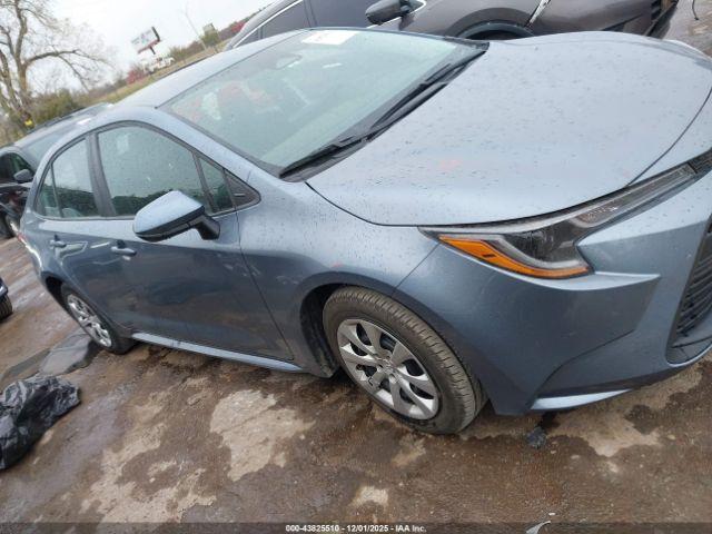 Toyota Corolla Le Image 6