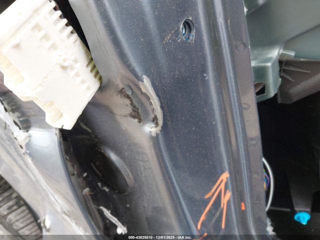 Toyota Corolla Le Image 10