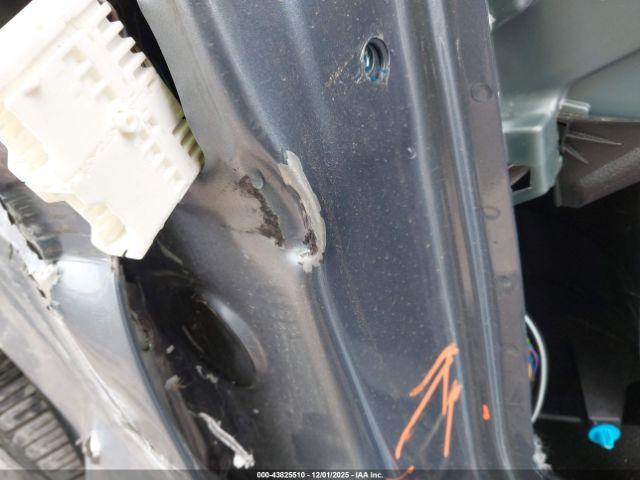 Toyota Corolla Le Image 10