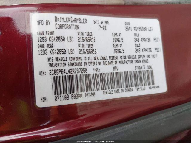 Chrysler Town & Country Limited Image 11