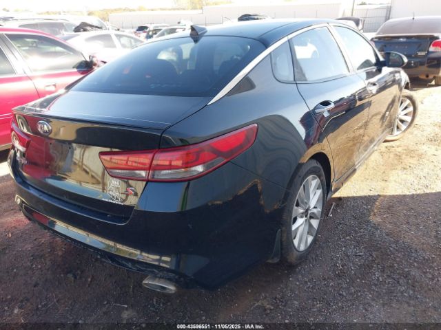 Kia Optima S Image 16