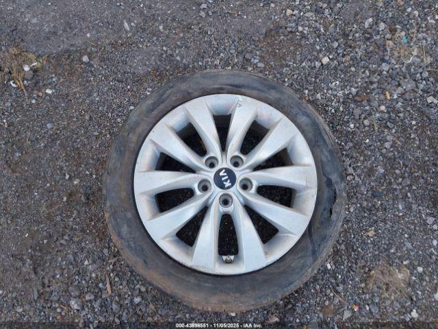 Kia Optima S Image 7