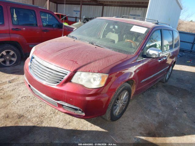 Chrysler Town & Country Limited Image 9
