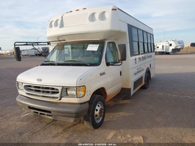 Ford E-450 Image 7