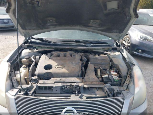 Nissan Altima 3.5 Se Image 10