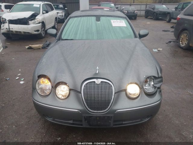 Jaguar S-Type 3.0l V6 Image 10