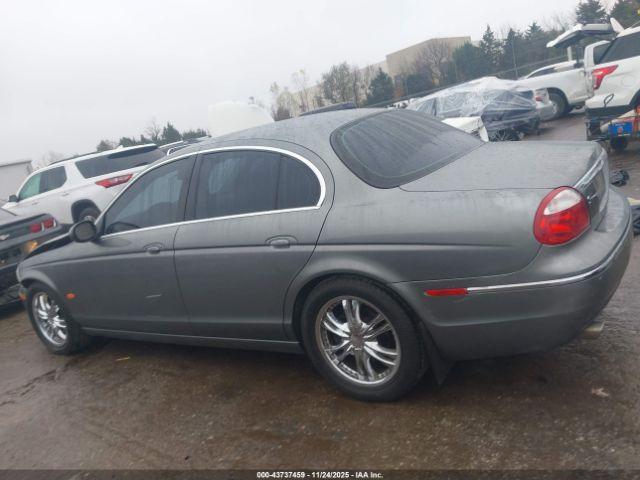 Jaguar S-Type 3.0l V6 Image 14