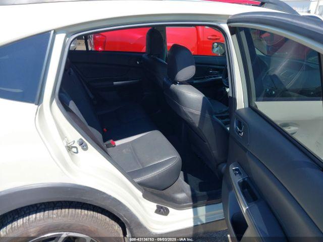 Subaru Crosstrek 2.0i Limited Image 6