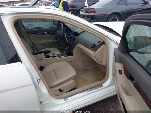 Mercedes-Benz C-Class Image 6