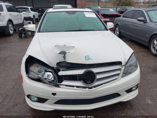 Mercedes-Benz C-Class Image 15