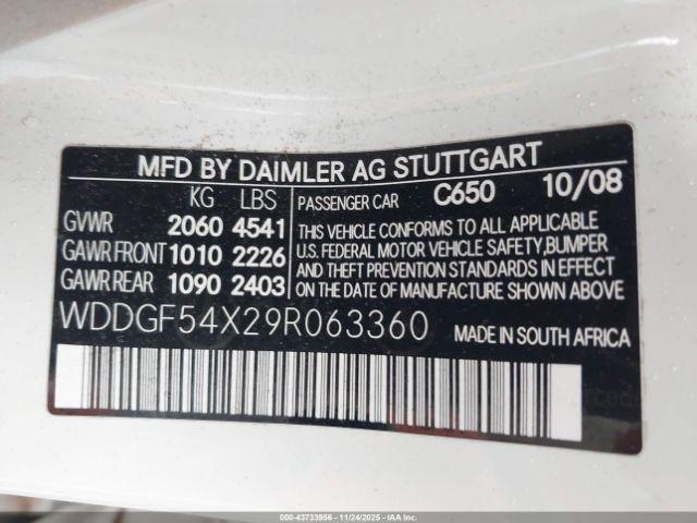 Mercedes-Benz C-Class Image 16