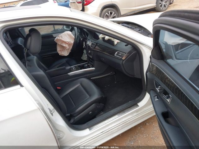 Mercedes-Benz E-Class Image 4