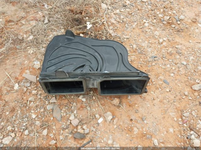 Mercedes-Benz E-Class Image 16