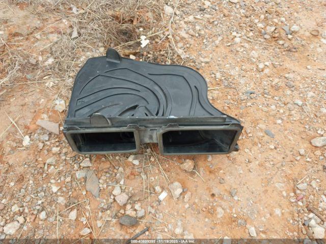 Mercedes-Benz E-Class Image 16