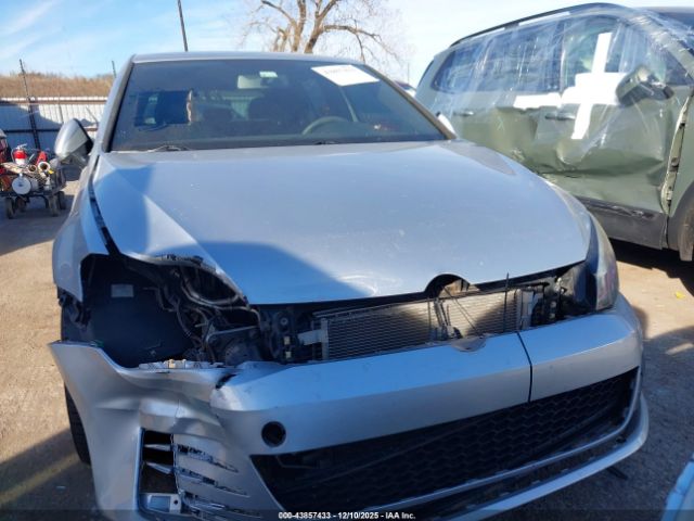 Volkswagen Golf S 4-door Image 7