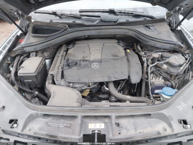 Mercedes-Benz M-Class Image 11