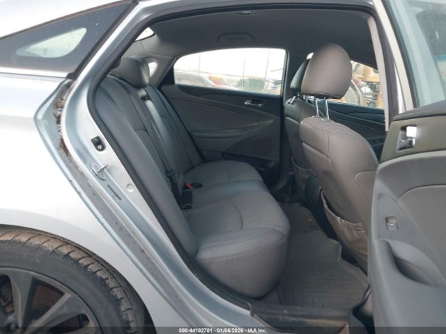 Hyundai SONATA Se 2.0t Image 8