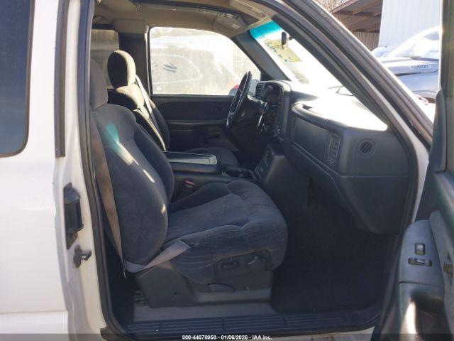 Chevrolet Silverado 1500 Ls Image 4