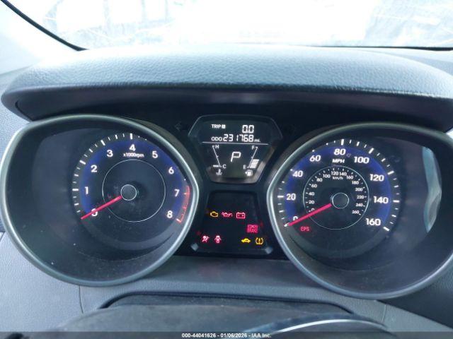 Hyundai ELANTRA Limited Image 9