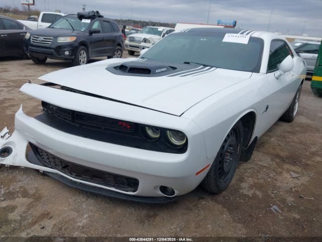 Dodge Challenger Image 6