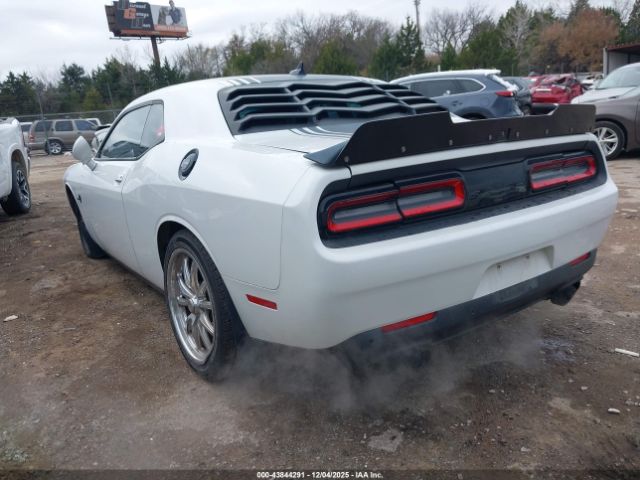 Dodge Challenger Image 8
