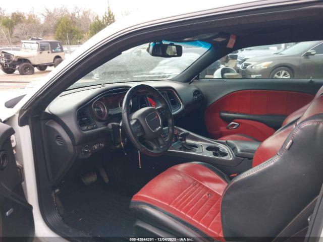 Dodge Challenger Image 7